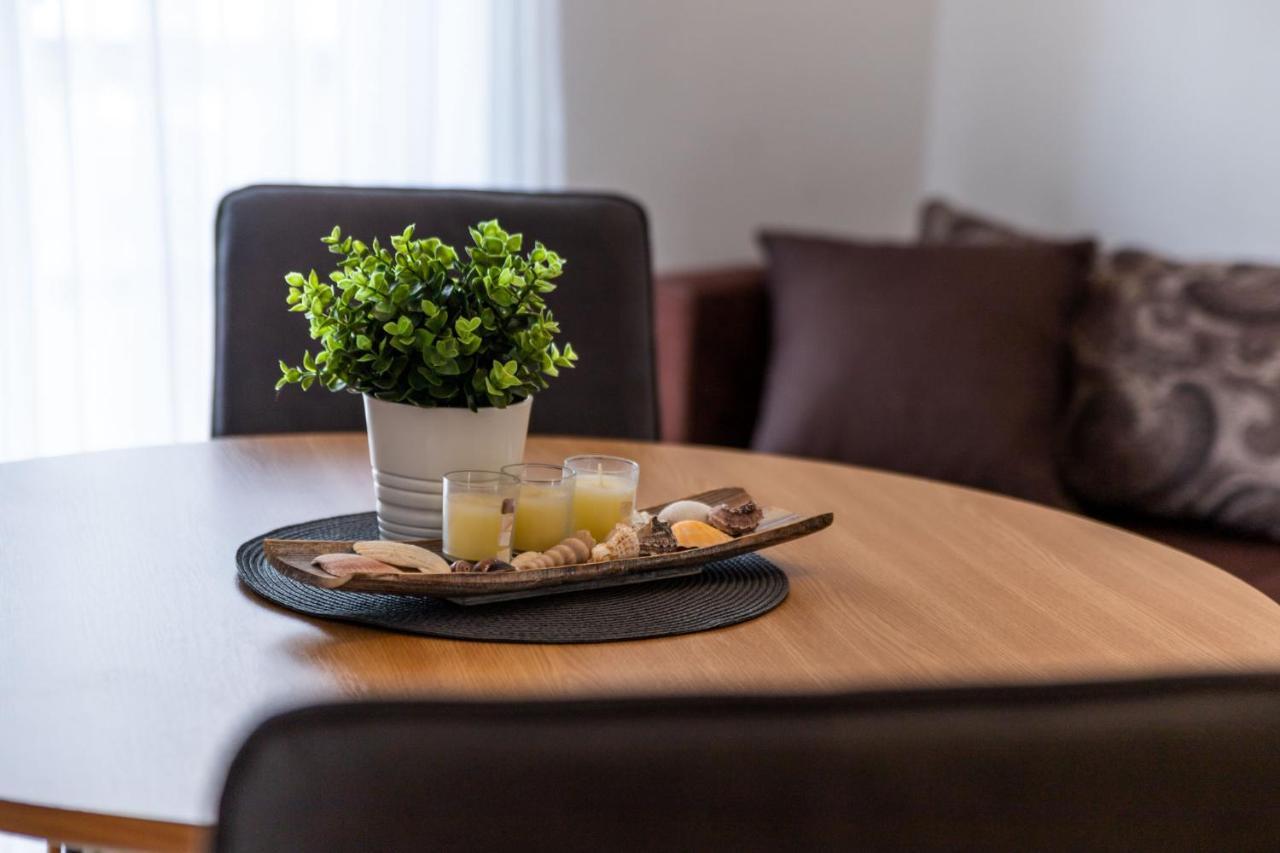 Apartmani Devcic Palit Eksteriør bilde